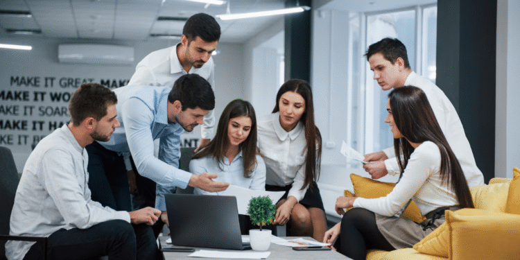 Die Zukunft der Arbeit: Wie Digitalisierung und Automatisierung die deutsche Wirtschaft verändern